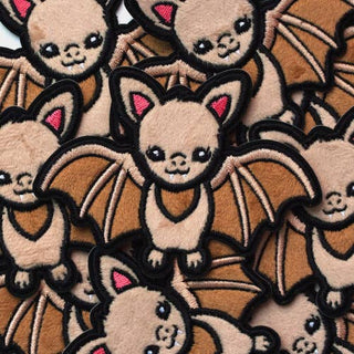 Luxcups Creative Brown Bat Patch